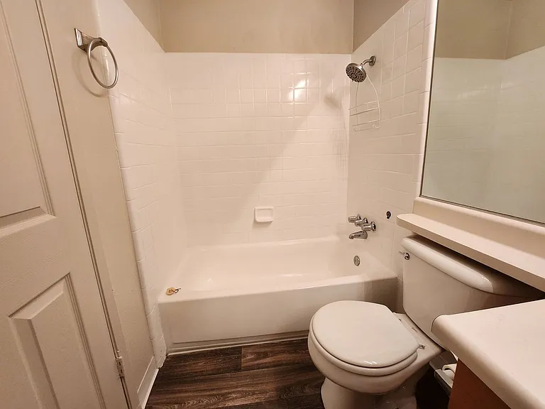 Palisade Ave - Fourplex — Photo 8