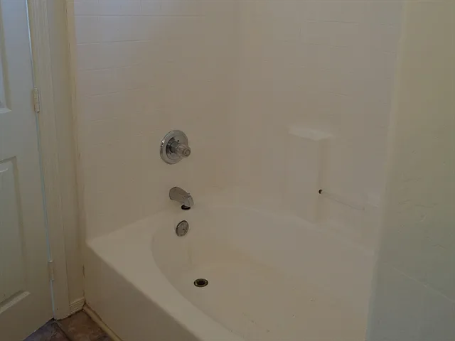 10440 W Colter St — Photo 12