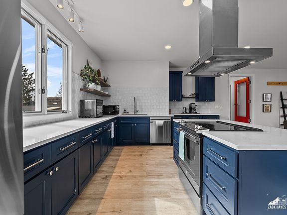 2nd image of 2101 Solstice Cir