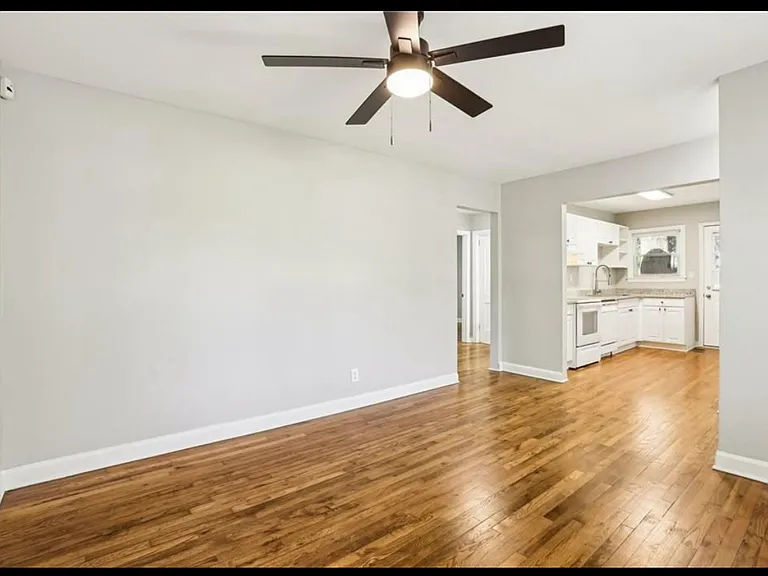 3417 Glen Rd — Photo 3