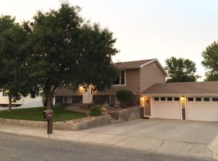 1202 Cedar Ave, Sidney, MT 59270