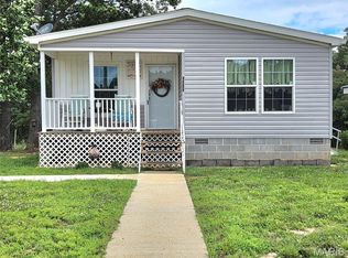 20245 Friendship Dr, Raymondville, MO 65555