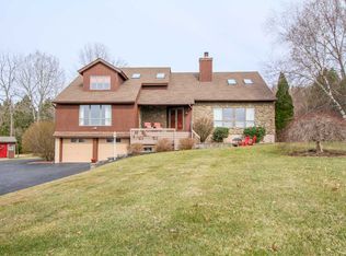 2 Kari Blvd, Poughkeepsie, NY 12601