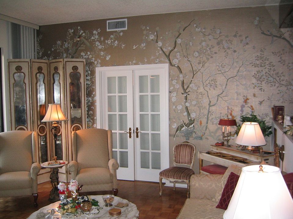 Living Room w/Fireplace