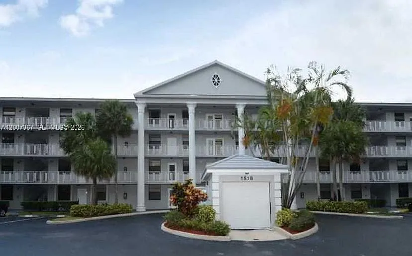 Building Photo - 1518 Whitehall Dr #104