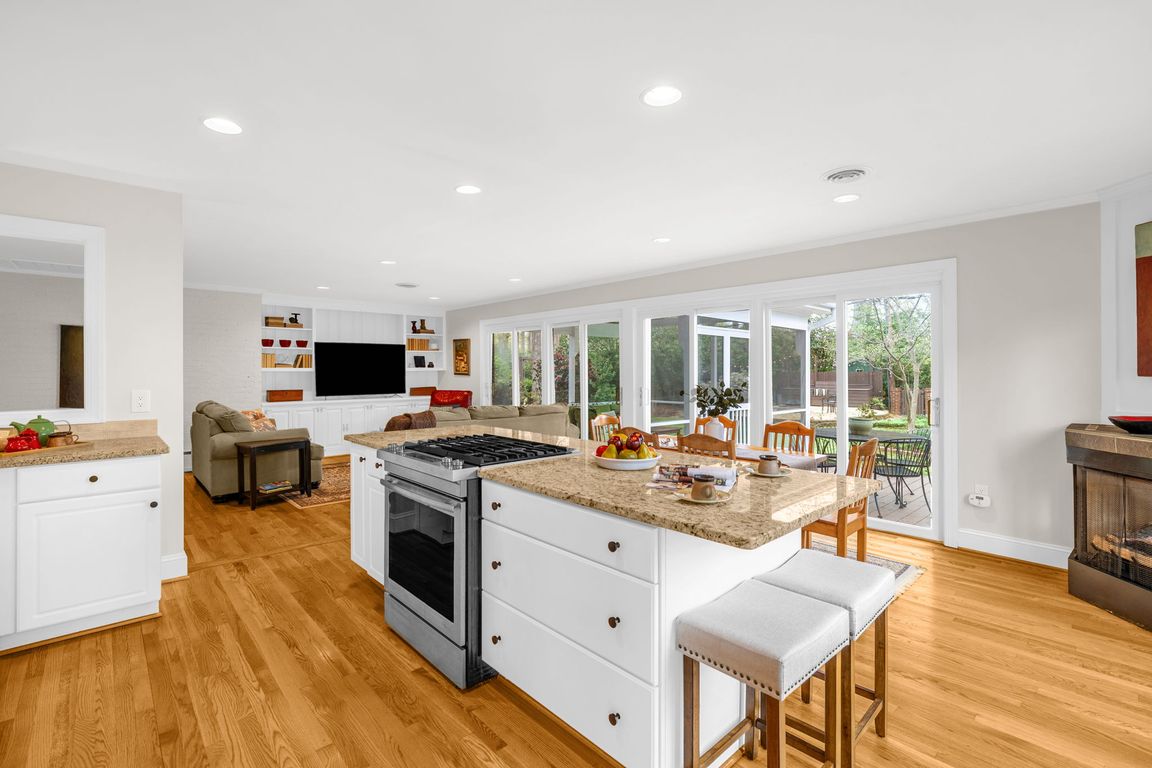 13-web-or-mls-3406 Kirby Dr-13