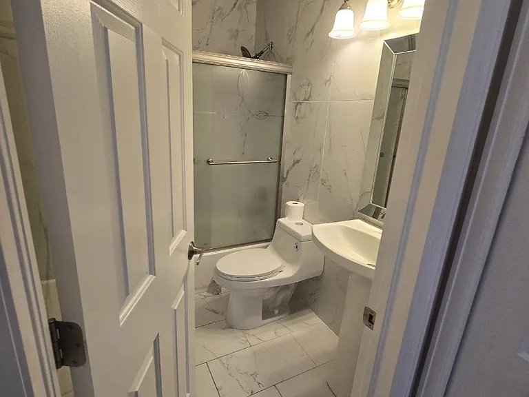 4106 S Granby Cir — Photo 4