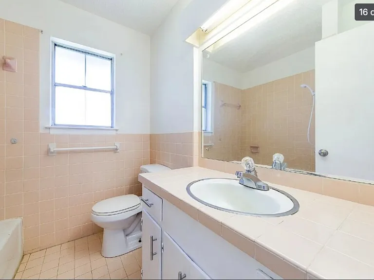 806 E Mountain St — Photo 11