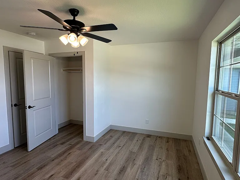 165 Mesa Dr — Photo 55