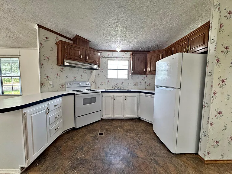 2478 Hintz Rd — Photo 4