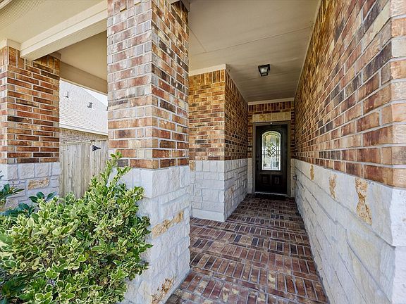 3rd image of 9306 Rustic Bay Ct