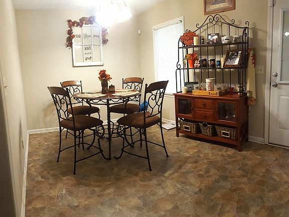 4th image of 463 Lee Road 917