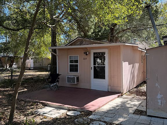 2nd image of 209 Strawberry Ln
