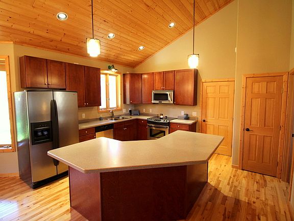 2nd image of 13125 Gordon Cir