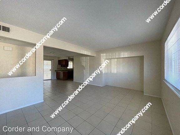 3rd image of 1825 Paisano St NE