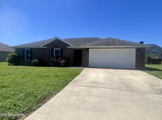 992 Evelyn Dr, Loudon, TN 37774