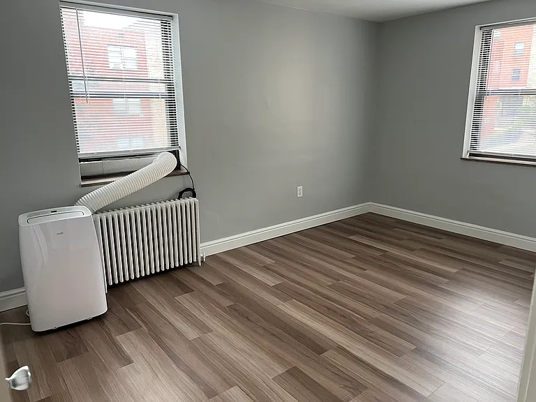 Royal Gardens Apartments — Photo 98