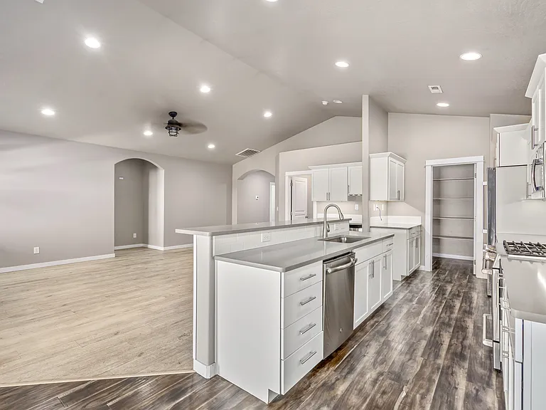 13241 N Loveland Way — Photo 8