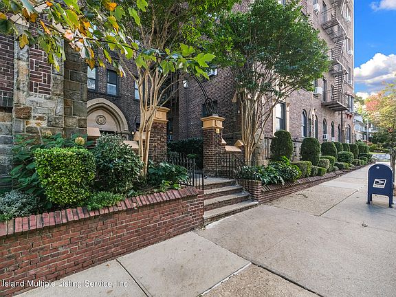 3rd image of 215 Hart Blvd APT 4J