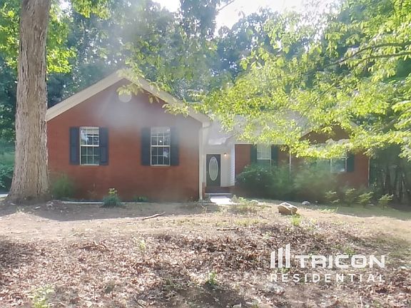 2nd image of 85 Parkwood Dr