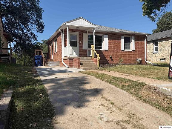 5th image of 820 S 9th St