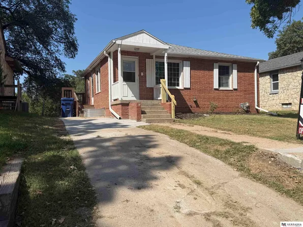 820 S 9th St, Plattsmouth, NE 68048