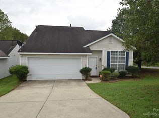 1938 Sunset Village Dr, Charlotte, NC 28216