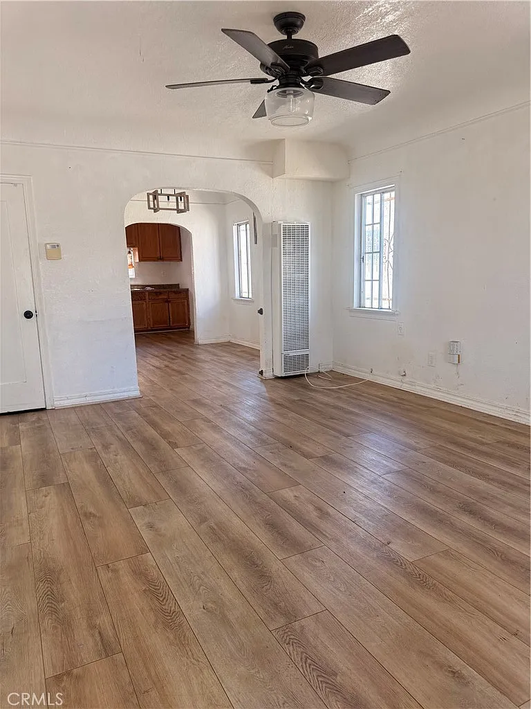 2 bed, 984 sqft, $2,700 — Photo 3