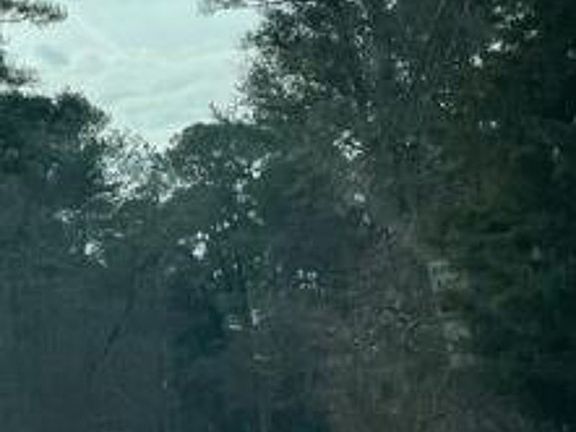 Exterior Neighborhood (street photo)