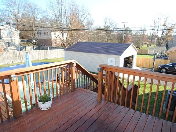 3rd image of 117 Woodlawn Dr