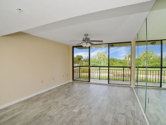 Home For Sale In The Bluffs