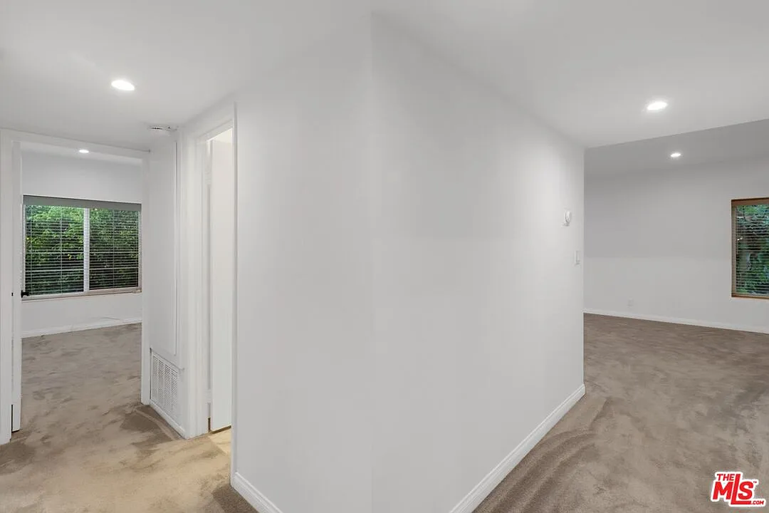 2 bed, 2.0 bath, 1190 sqft, $3,450 — Photo 2