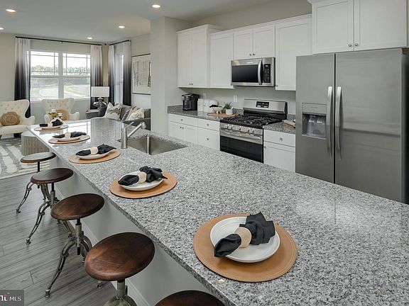 5th image of 1801 Betterton Rd