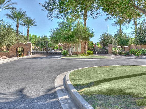 4th image of 4471 S Pecan Dr