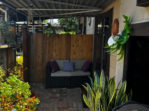 487 Lado De Loma Dr #1, Vista, CA 92083