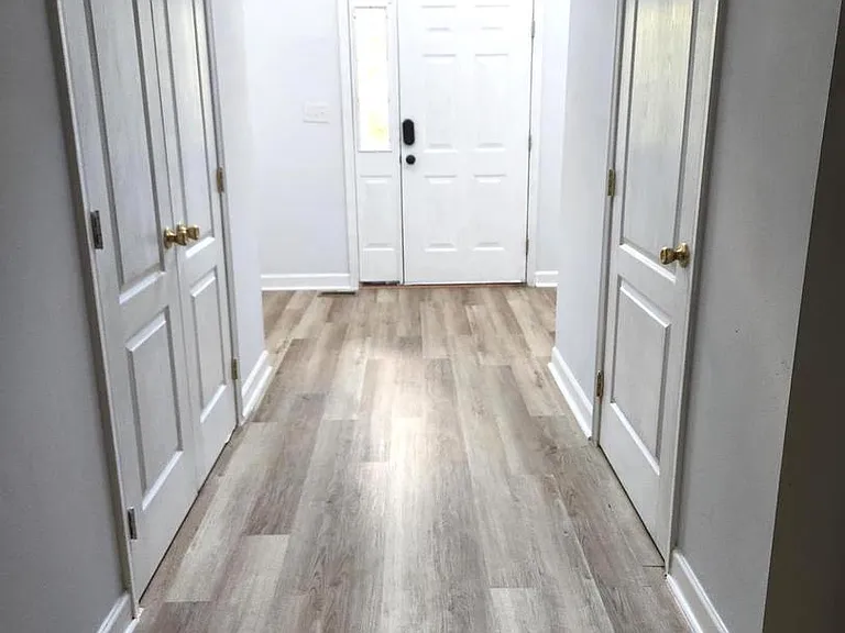 302 Hidden Dr — Photo 4