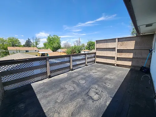 723 Fraser St — Photo 13