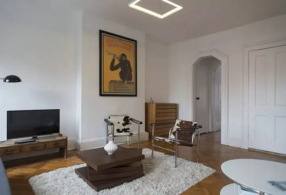 Rented by Compass | media 27