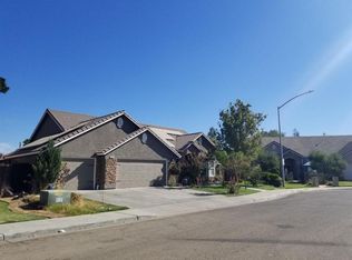 2635 Maple St, Madera, CA 93637