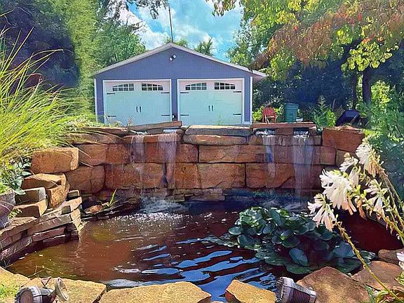 4th image of 3909 Woodside Dr
