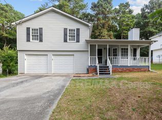 1741 Rose Garden Ln, Loganville, GA 30052