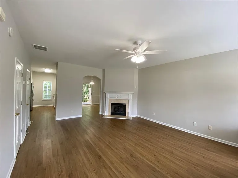 677 Kenridge Dr — Photo 10