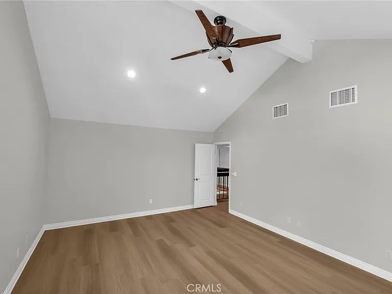 4642 Poe Ave — Photo 22