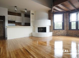 558 W Wellington Ave APT 3F, Chicago, IL 60657