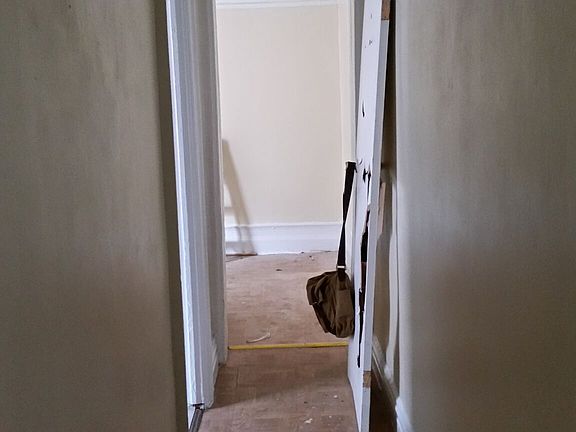 5th image of 206 Audubon Ave APT 54