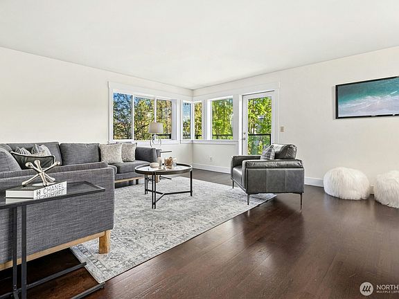3rd image of 120 NW 39th Street #208