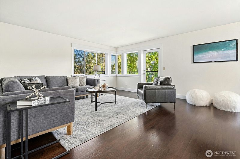 3rd image of 120 NW 39th Street #208