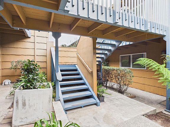 2nd image of 3158 Eucalyptus St APT 22