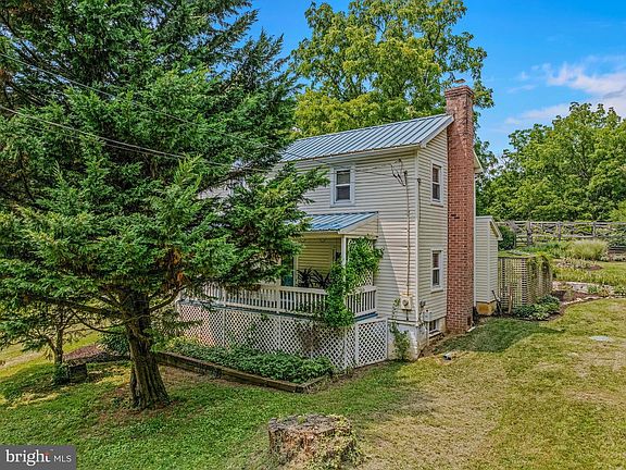 2nd image of 2 Timber Ln