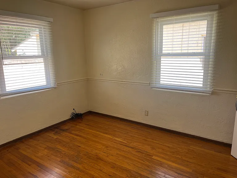 813 Wilmoore Dr SE — Photo 12